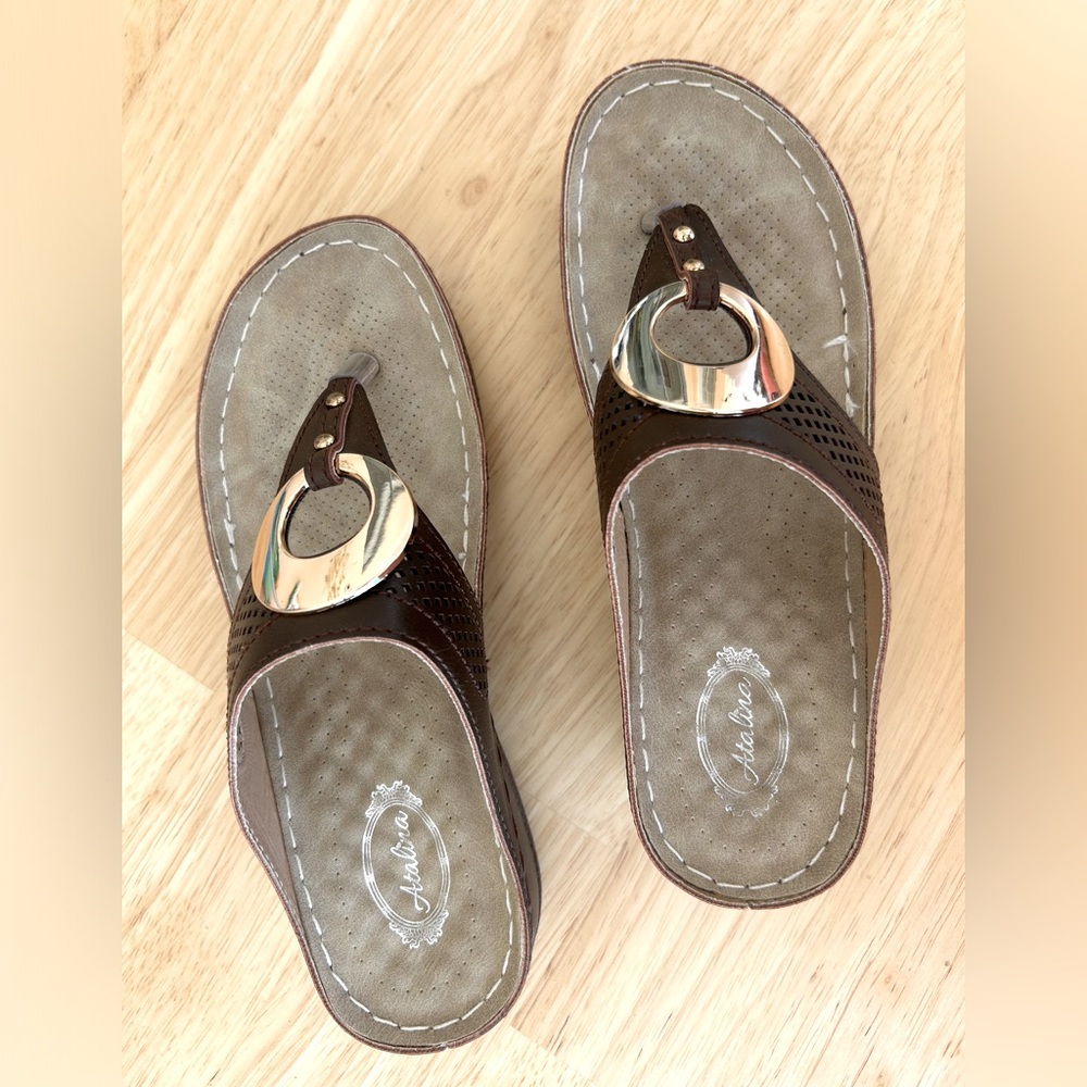 Light and Comfortable Sandals